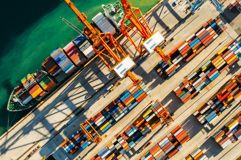 containers in international shipping dock waiting